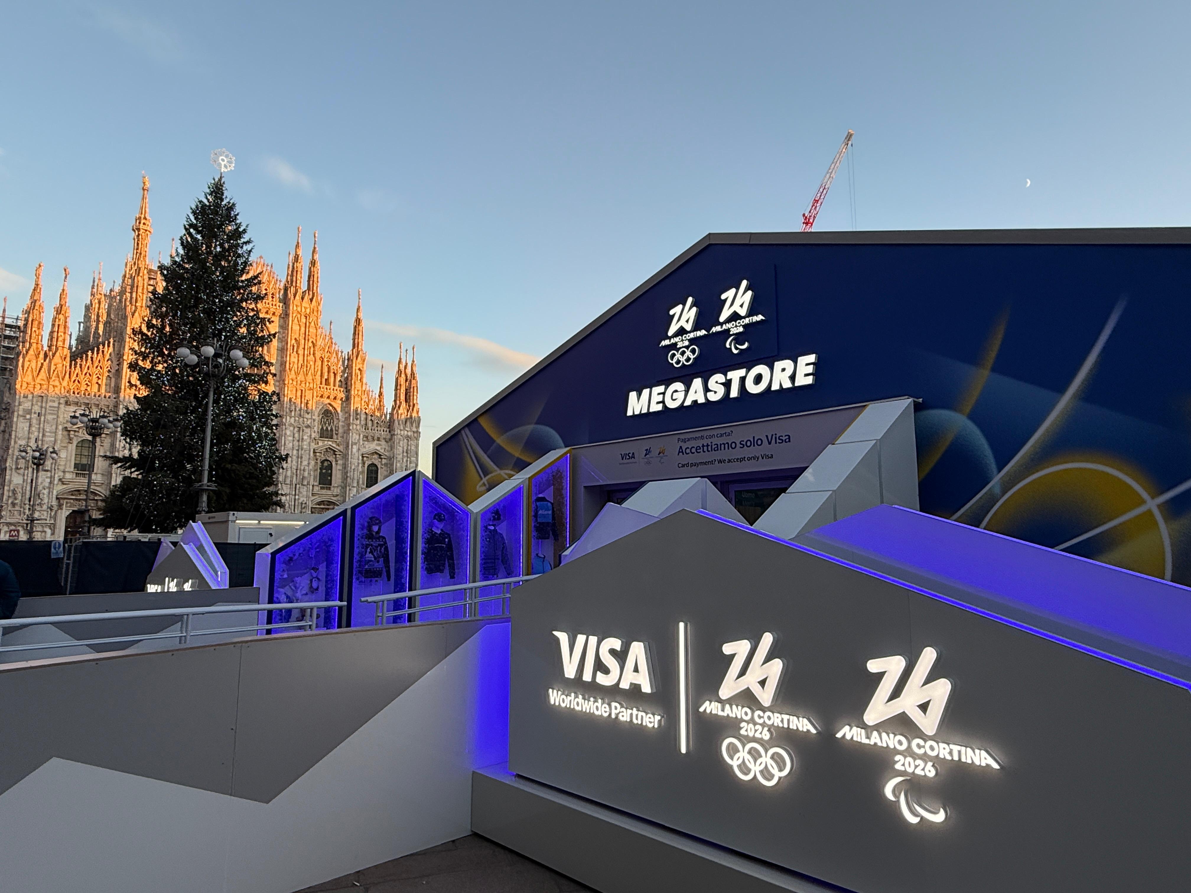 Megastore olimpico in piazza Duomo