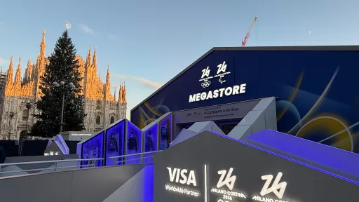 Megastore olimpico in piazza Duomo